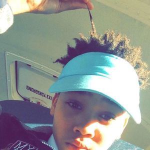 Meet your Posher, Zachary